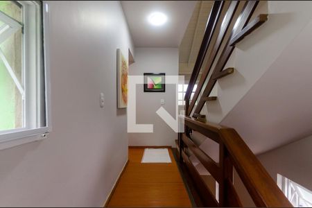 Corredor de casa à venda com 3 quartos, 232m² em Tristeza, Porto Alegre