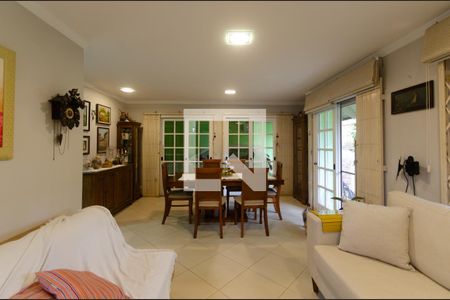 Detalhe Sala de casa à venda com 3 quartos, 232m² em Tristeza, Porto Alegre