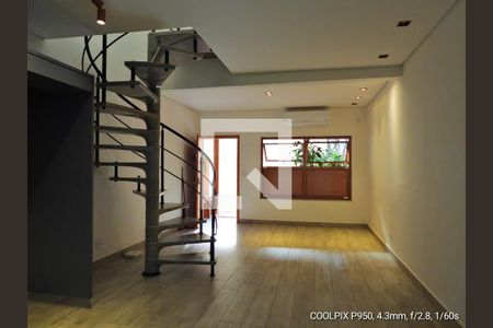Detalhe Sala de casa de condomínio à venda com 2 quartos, 100m² em Jardim Paulista, São Paulo