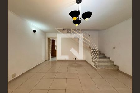 Sala de casa para alugar com 4 quartos, 181m² em Jardim, Santo André