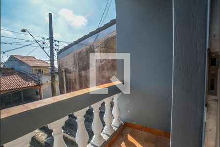Sacada de casa à venda com 4 quartos, 159m² em Parque Gerassi, Santo André