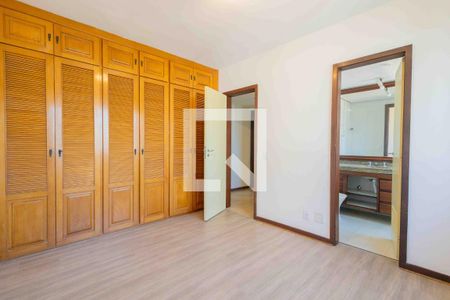 Suíte de apartamento à venda com 3 quartos, 120m² em Barra da Tijuca, Rio de Janeiro