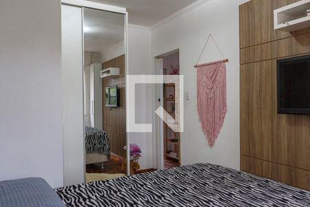 Quarto 1 de apartamento para alugar com 2 quartos, 60m² em Teresópolis, Porto Alegre