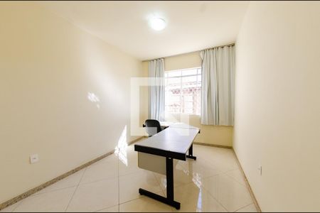 Quarto 2 de casa para alugar com 3 quartos, 300m² em Carlos Prates, Belo Horizonte