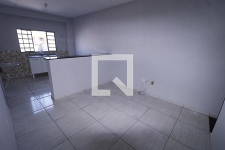 Sala  de casa para alugar com 2 quartos, 50m² em Qr 502, Brasília