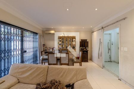 Sala de casa para alugar com 4 quartos, 800m² em Jardim Londrina, São Paulo