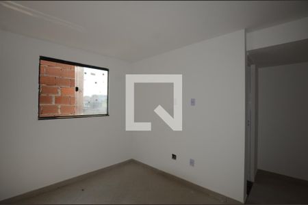 Sala de apartamento para alugar com 1 quarto, 35m² em Bento Ribeiro, Rio de Janeiro