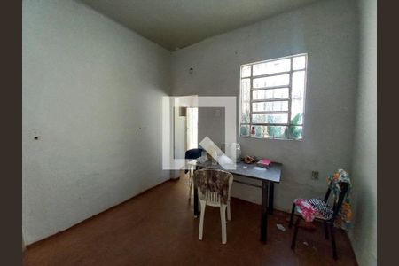 Sala de casa à venda com 3 quartos, 180m² em Esplanada, Belo Horizonte