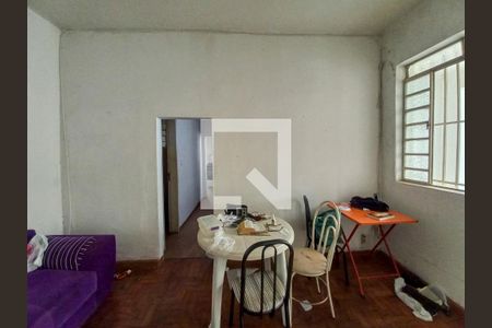 Sala de casa à venda com 3 quartos, 180m² em Esplanada, Belo Horizonte