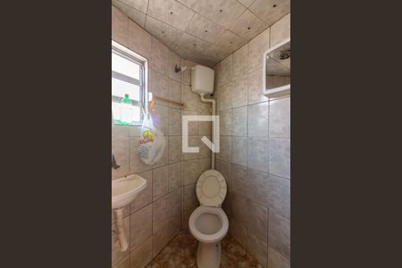 Banheiro de casa para alugar com 1 quarto, 60m² em Vila Osasco, Osasco
