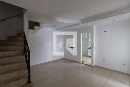 Sala de casa para alugar com 4 quartos, 138m² em Vila Carmosina, São Paulo