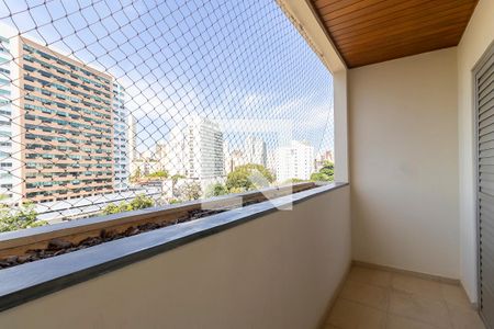 Sacada da suíte de apartamento para alugar com 3 quartos, 135m² em Vila Itapura, Campinas