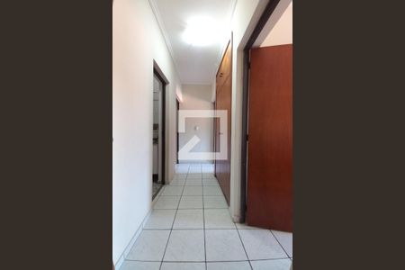 Corredor  de apartamento à venda com 3 quartos, 112m² em Vila Proost de Souza, Campinas