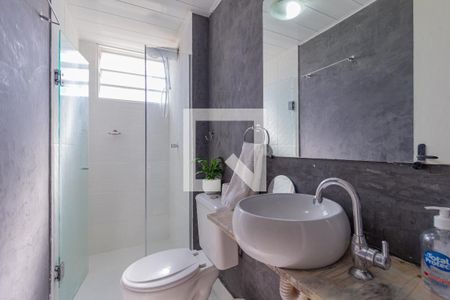 Banheiro de apartamento à venda com 2 quartos, 55m² em São Pedro, Osasco