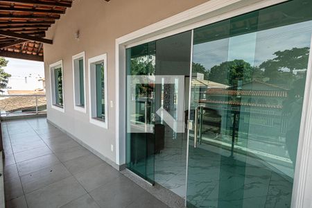 Varanda de casa para alugar com 3 quartos, 194m² em Planalto, Belo Horizonte