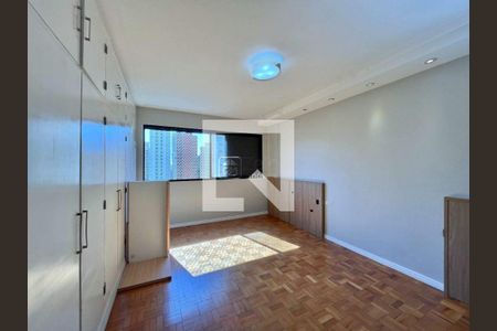 Apartamento à venda com 3 quartos, 140m² em Cambuí, Campinas