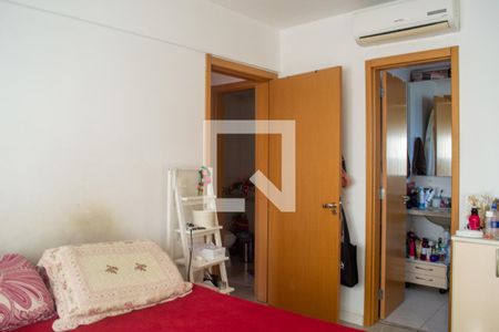 Suite de apartamento à venda com 2 quartos, 68m² em Menino Deus, Porto Alegre