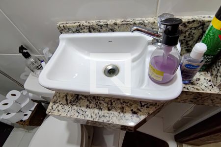 lavabo de casa para alugar com 2 quartos, 60m² em Taquara, Rio de Janeiro