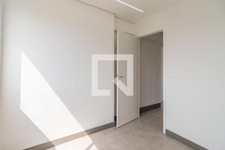 Quarto 1 Suíte de apartamento para alugar com 2 quartos, 60m² em Alphaville Empresarial, Barueri
