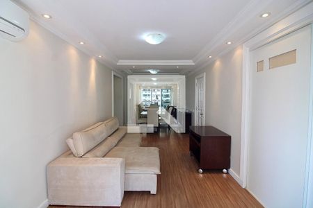 Sala de apartamento para alugar com 1 quarto, 56m² em Barra da Tijuca, Rio de Janeiro