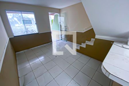 sala de casa para alugar com 1 quarto, 30m² em Taquara, Rio de Janeiro