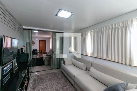 Sala de apartamento para alugar com 4 quartos, 145m² em Buritis, Belo Horizonte