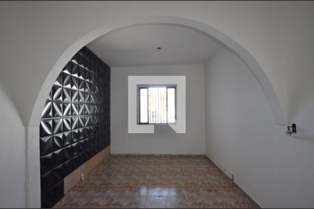 Sala de casa para alugar com 2 quartos, 225m² em Honório Gurgel, Rio de Janeiro
