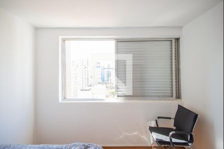 Quarto 1 de apartamento para alugar com 2 quartos, 74m² em Vila Mariana, São Paulo