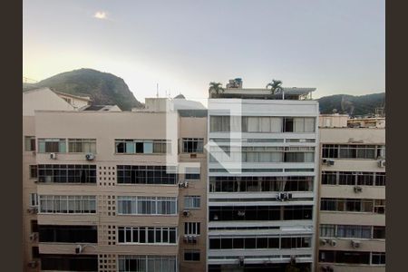 Sala vista  de apartamento à venda com 2 quartos, 87m² em Copacabana, Rio de Janeiro