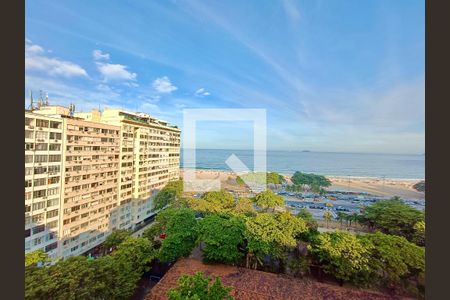Sala vista  de apartamento à venda com 3 quartos, 140m² em Copacabana, Rio de Janeiro