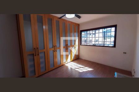 Quarto de casa para alugar com 3 quartos, 130m² em Vila Yara, Osasco