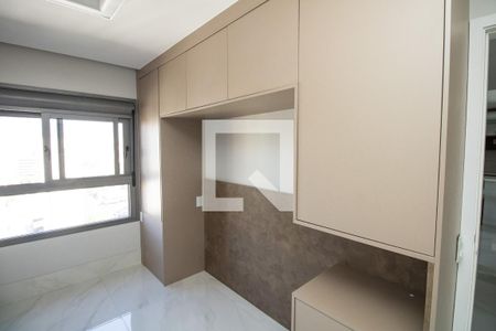 Suíte, armário de apartamento para alugar com 2 quartos, 74m² em Vila Nova Conceição, São Paulo
