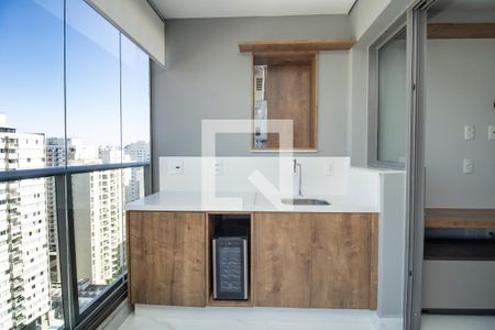 Terraço, bancada pia, adega, armário de apartamento para alugar com 2 quartos, 74m² em Vila Nova Conceição, São Paulo