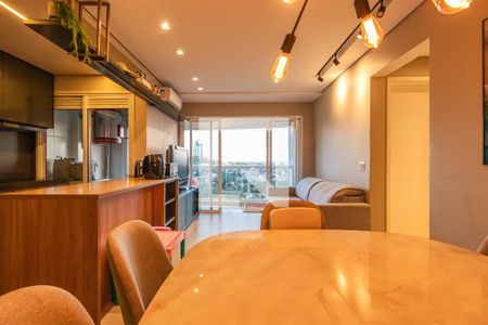 Sala de apartamento para alugar com 2 quartos, 70m² em Melville Empresarial I E Ii, Barueri