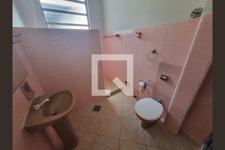 Banheiro de casa para alugar com 2 quartos, 100m² em Campinho, Rio de Janeiro