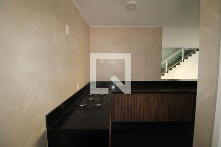 Sala / Cozinha de apartamento para alugar com 2 quartos, 210m² em Vila Irmaos Arnoni, São Paulo