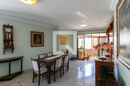 Apartamento à venda com 4 quartos, 152m² em Santo Antônio, Belo Horizonte