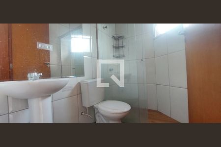 Banheiro Quarto 1 suíte de casa para alugar com 3 quartos, 165m² em Jardim Alvorada, Santo André