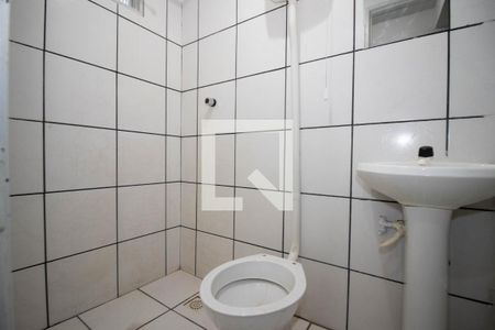 Banheiro Social de apartamento para alugar com 1 quarto, 30m² em Taguatinga Norte, Brasília