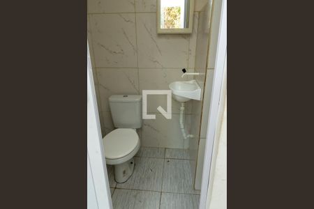 Banheiro de casa para alugar com 1 quarto, 50m² em Taquara, Rio de Janeiro