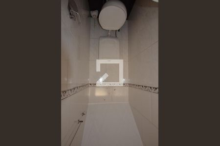 Lavabo de apartamento para alugar com 3 quartos, 90m² em Vila Kosmos, Rio de Janeiro