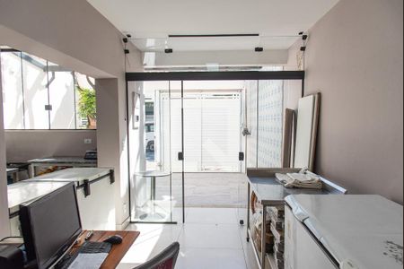 Sala e quarto de casa para alugar com 1 quarto, 64m² em Vila Dom Pedro I, São Paulo