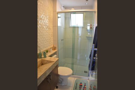 Banheiro de apartamento para alugar com 2 quartos, 65m² em Santa Mônica, Belo Horizonte
