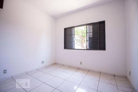 quarto 2 de casa para alugar com 3 quartos, 147m² em Vila Lemos, Campinas