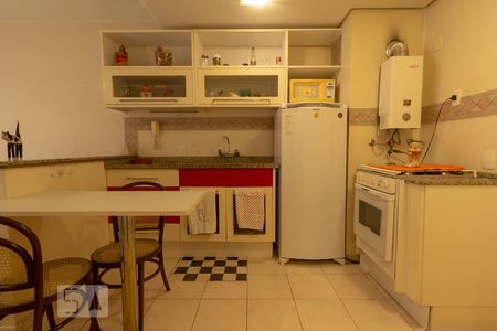 cozinha de kitnet/studio para alugar com 1 quarto, 30m² em Moinhos de Vento, Porto Alegre