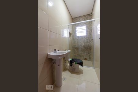Banheiro de apartamento para alugar com 1 quarto, 30m² em Jaguaribe, Osasco