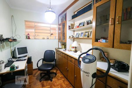 Escritório  de casa para alugar com 3 quartos, 338m² em Parque Industriário, Santo André