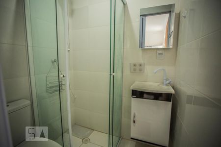 Banheiro de kitnet/studio para alugar com 1 quarto, 16m² em Planalto Paulista, São Paulo