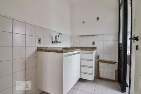 Cozinha de kitnet/studio à venda com 1 quarto, 27m² em Bela Vista, São Paulo