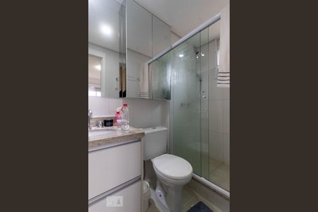 Banheiro da Suíte de apartamento para alugar com 2 quartos, 58m² em Vila Nova, Porto Alegre